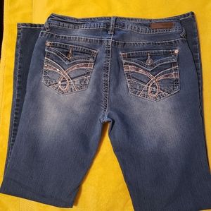 Women's Wallflower jean size 11